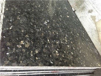 Smaragdo perlų granitas